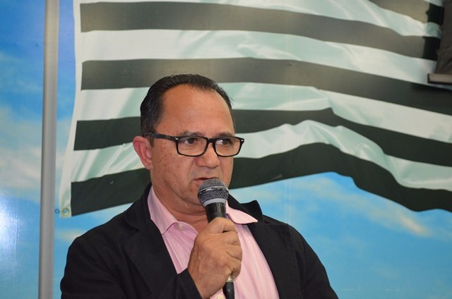2017714_FOTO - Vereador pede Praça e Academia da Melhor Idade para o Altos do Klavin